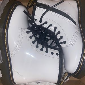 White Toddler Girl US(9) Dr. Martens
